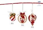 22138 - Decorazioni Natalizie Cavallo da Giostra & Sfere – Resina AP Palloncino, medaglione cavallo da giostra e sfera bianco rossa agrifoglio resina AP